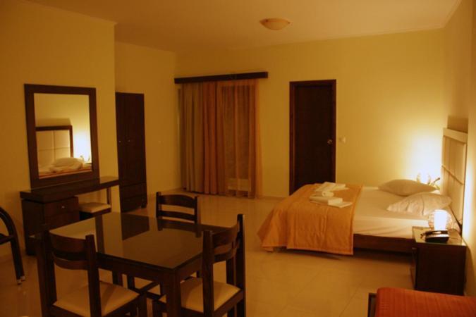 Sandy Suites Каламаки Экстерьер фото