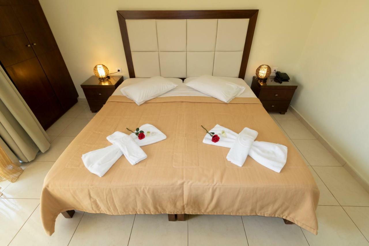 Sandy Suites Каламаки Экстерьер фото
