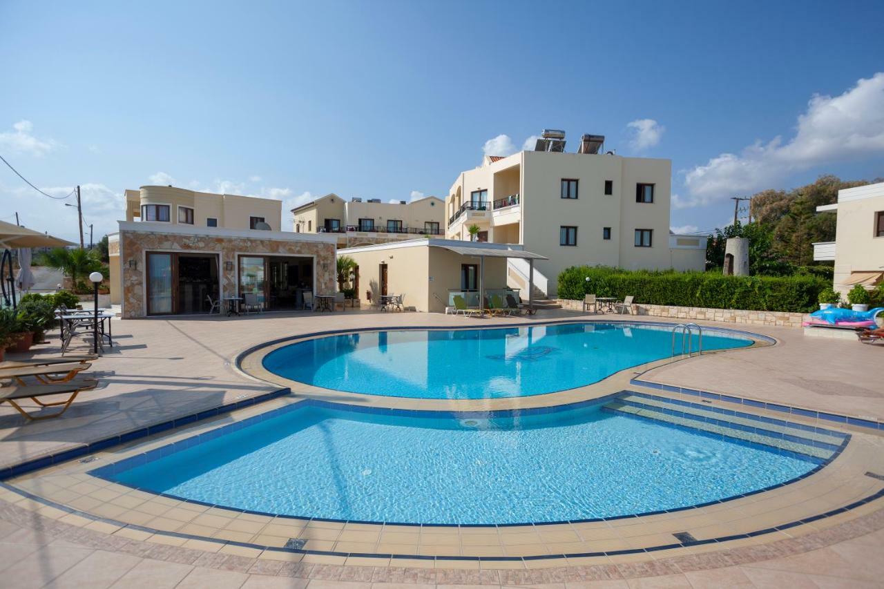 Sandy Suites Каламаки Экстерьер фото